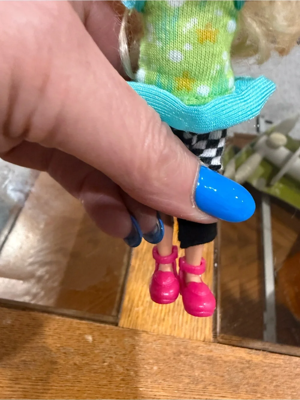 Barbie CHELSEA Doll Blonde Wearing Blue & Green Dress Bent Arm  5